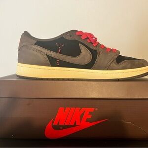 Jordan 1 Low Travis Scott’s